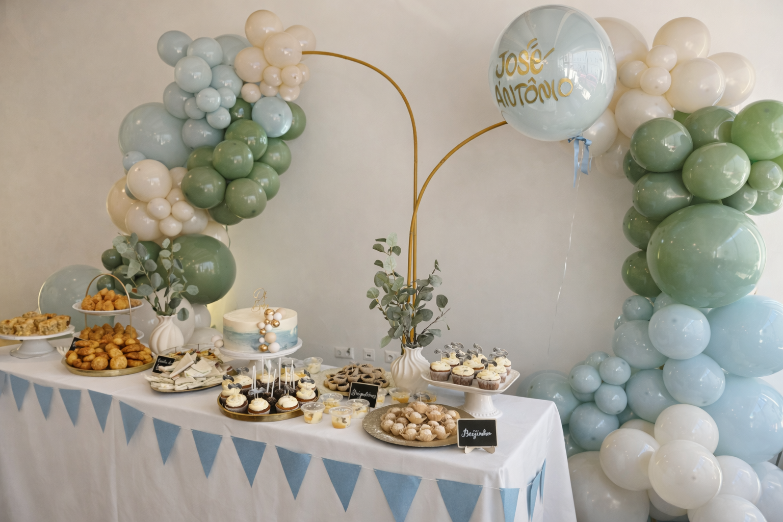 Personalisierter Backdrop — The Confetti Atelier